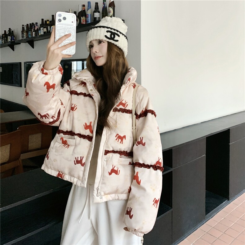 马上有钱羽绒服女冬新年战袍外套红色小马撞色2025年冬季新款刺绣，女装羽绒服，艾米莉亚