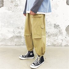 卡其色