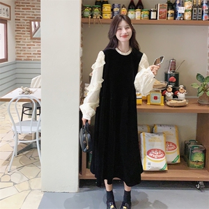 甜美显瘦蕾丝拼接黑色丝绒连衣裙女春秋2025新款百搭流行爆款漂亮图片