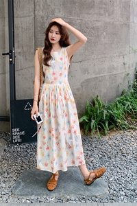法式减龄碎花无袖背心连衣裙女夏2025新款超火气质温柔风流行长裙图片