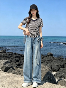慵懒风时尚休闲套装女夏季新款圆领条纹短袖上衣烫钻牛仔裤两件套图片