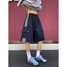 藏青色