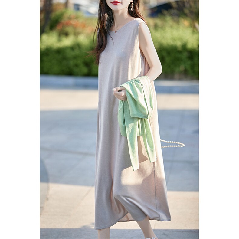 夏新款精纺羊毛v圆领背心长裙女百搭中长款桑蚕丝过膝针织连衣裙，女装连衣裙，片语羊绒