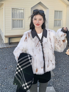 韩系设计感拼皮仿皮草女2025冬季新款小个子加厚保暖短款毛毛外套图片