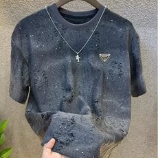 灰色