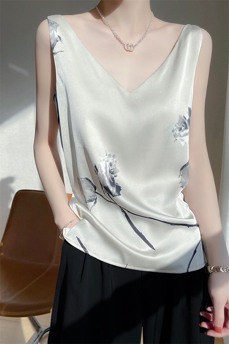 缎面显瘦V领外穿吊带背心女夏内搭打底短款上衣设计感小众,女装背心吊带,绒宛羊绒