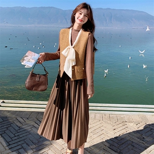 法式气质收腰百褶连衣裙套装女2025春秋季新款显瘦洋气马甲两件套图片