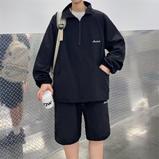 黑色