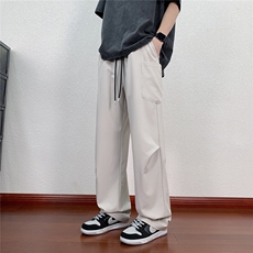 米白色