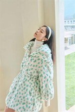 现货提花收腰羽绒服，女装羽绒服，UDF