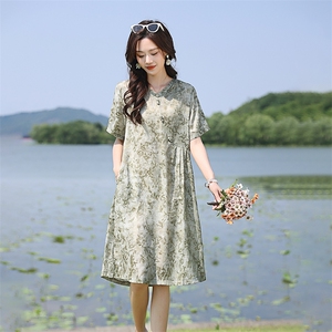 高端时尚复古盘扣碎花雪纺连衣裙女2025夏季新款洋气宽松显瘦裙子图片