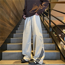灰色