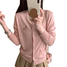 2025年春季学院风纯色小马刺绣双兜开衫，女装针织衫/毛衣，佰米娇羊绒