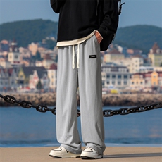浅灰色