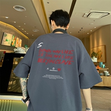 深灰色