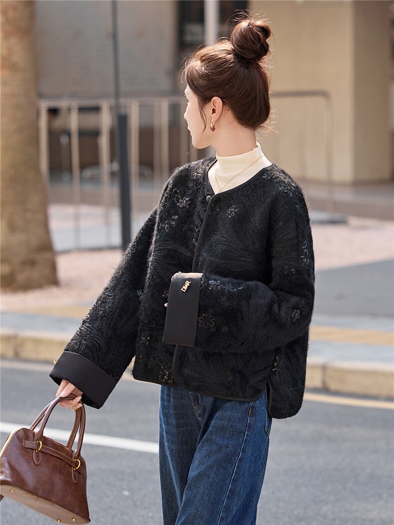 真兔毛绒短外套女冬季2025新品显瘦气质小众设计感新中式时尚女装,女装短外套,意芙