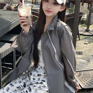 情侣休闲运动防晒衣女夏季2025新款宽松日系防晒冲锋薄外套男图片