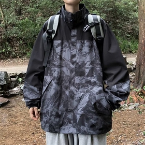 户外运动机能迷彩冲锋衣旅游穿搭KM77-P68图片