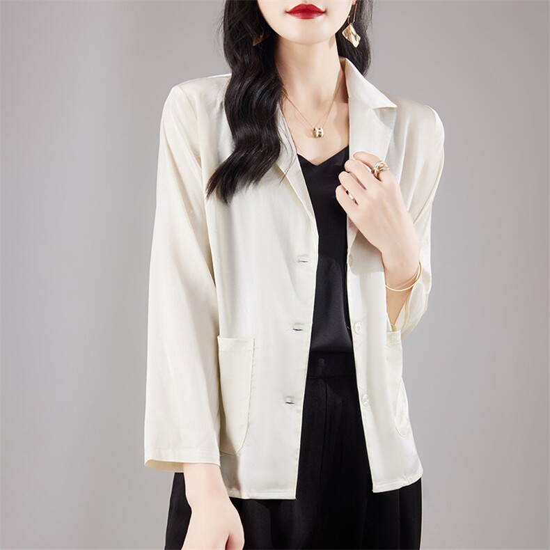 西装外套女春秋2025春装新款女装高级感小个子休闲西服，女装短外套，亿美羊绒