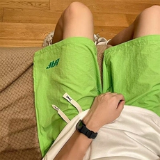 绿色