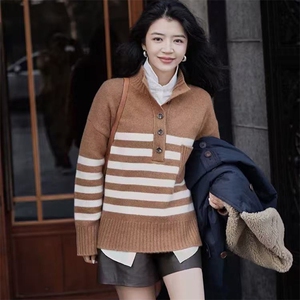 2025年秋季新款百搭女士polo领粗条长袖针织衫图片
