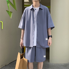 蓝色