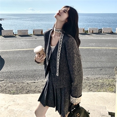 藏青色