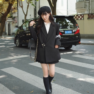 182-8510-P135K188黑色袖标西服外套图片