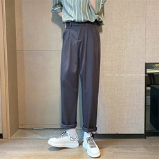 深灰色