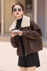 时尚毛绒翻领加绒皮衣外套女2025秋冬新款保暖加厚短款皮夹克上衣，女装皮衣，梦依缘