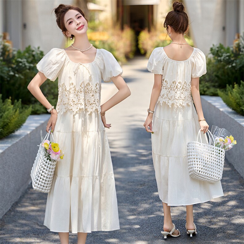 夏季新款时尚洋气蕾丝拼接娃娃领显瘦百搭连衣裙女洋气中长款裙子，女装连衣裙，依多米