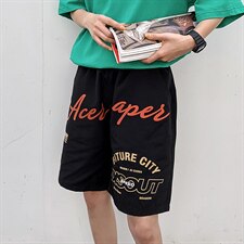 黑色
