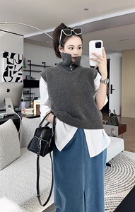 时尚百搭女秋冬羊毛马甲亮扣翻领设计显瘦保暖必备单品图片