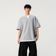 现货A2011TP30夏季2026小众设计感撞色假两件T恤男百搭上衣，男装T恤，电商B241