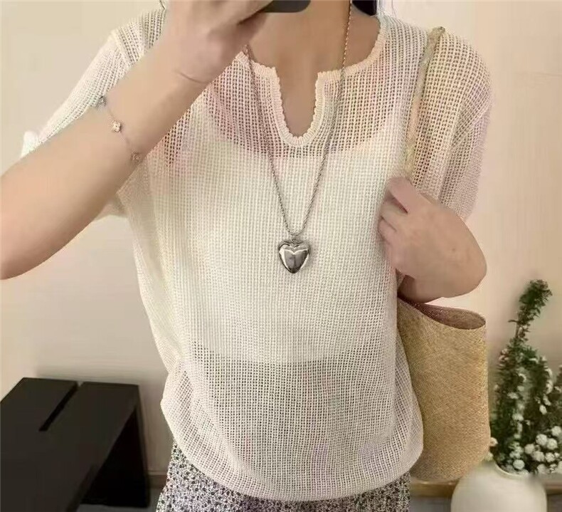 2025夏春秋新款慵懒风短袖百搭V领镂空针织衫女宽松休闲显瘦上衣，女装T恤，悦玛羊绒