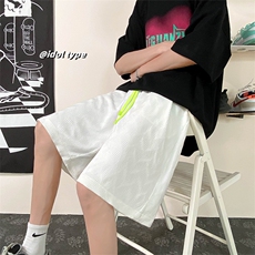 白色