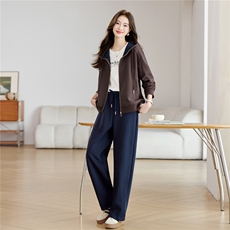 热巧克力棕+藏青裤