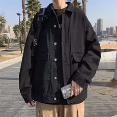 黑色