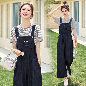 蓝色复古学院风工装牛仔背带裤套装女夏季新款休闲条纹T恤两件套,女装套装/套裙,然然