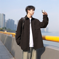 黑色