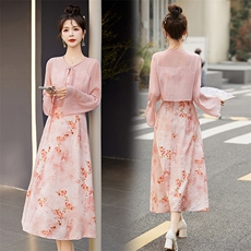 现货2024春装新款时尚潮流简约气质两件套中式盘扣高级感套装套裙，女装套装/套裙，韩然一族