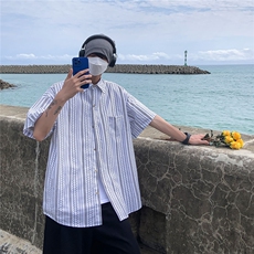 灰色