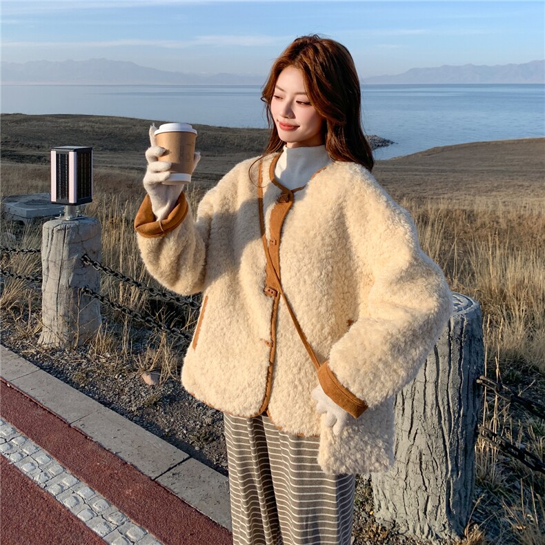 2025冬季新款羊羔毛皮毛一体带包2C375-2506-P205-K318,女装短外套,2C375