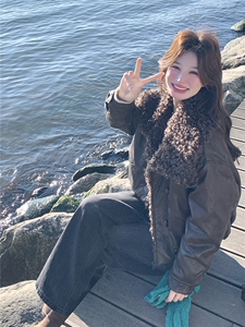 美拉德巨好看蛋白皮衣羽绒服女2025冬季新款双子星高端高级外套图片