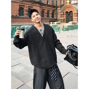 深灰色假两件V领毛衣男款秋冬美式覆古针织衫老钱风慵懒开衫外套图片