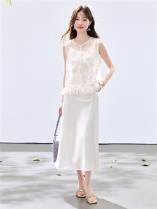 夏季新款现货！2026温柔风重工立体花卉马甲+珍珠吊带长裙套装女图片