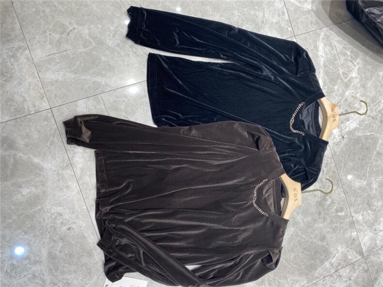 【现货】丝绒项链上衣，其它，色调轩