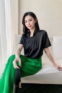 补单小衫，领口串珠设计简单又好看，一套都有哦！图片