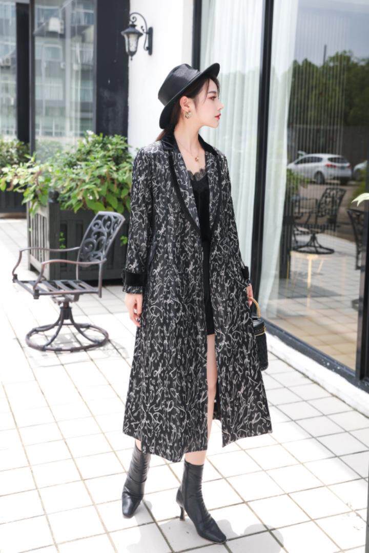 秋季打牌风衣外套，女装风衣，兰蔻儿