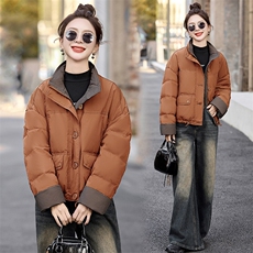 设计感针织拼接短款羽绒服女2025年冬季新款小个子加厚韩版面包服，女装羽绒服，美沁